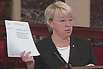 Senator Murray holds the GAO report she requested on the VA budget.